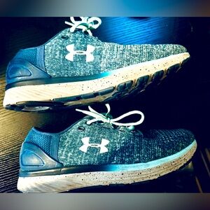 Under armour bandit3 size 8.5